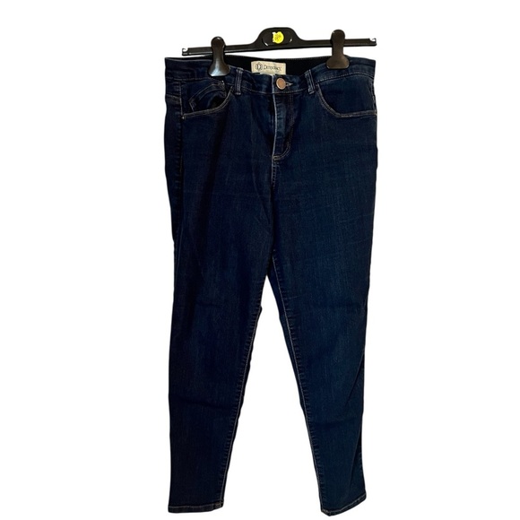 Democracy Women's Ab Technology Jeans 10 Medium wash lightweight Preloved - Picture 1 of 10